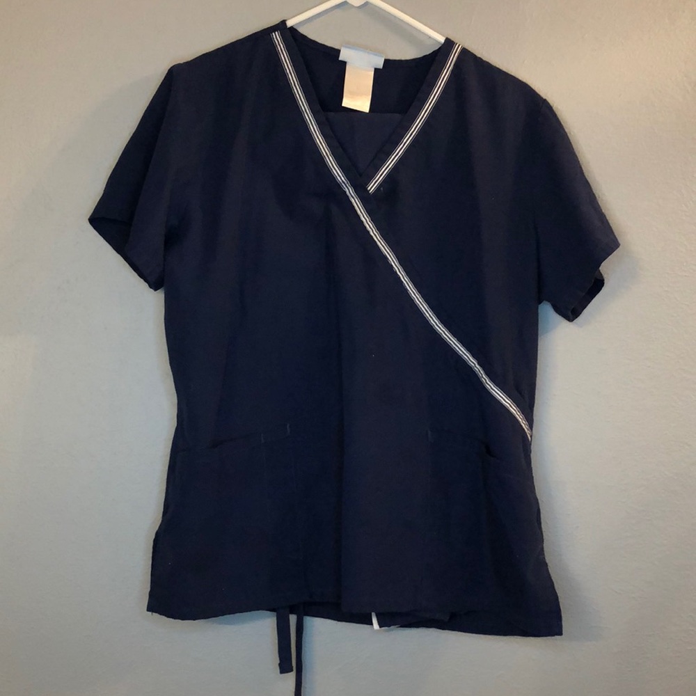 Scrub set